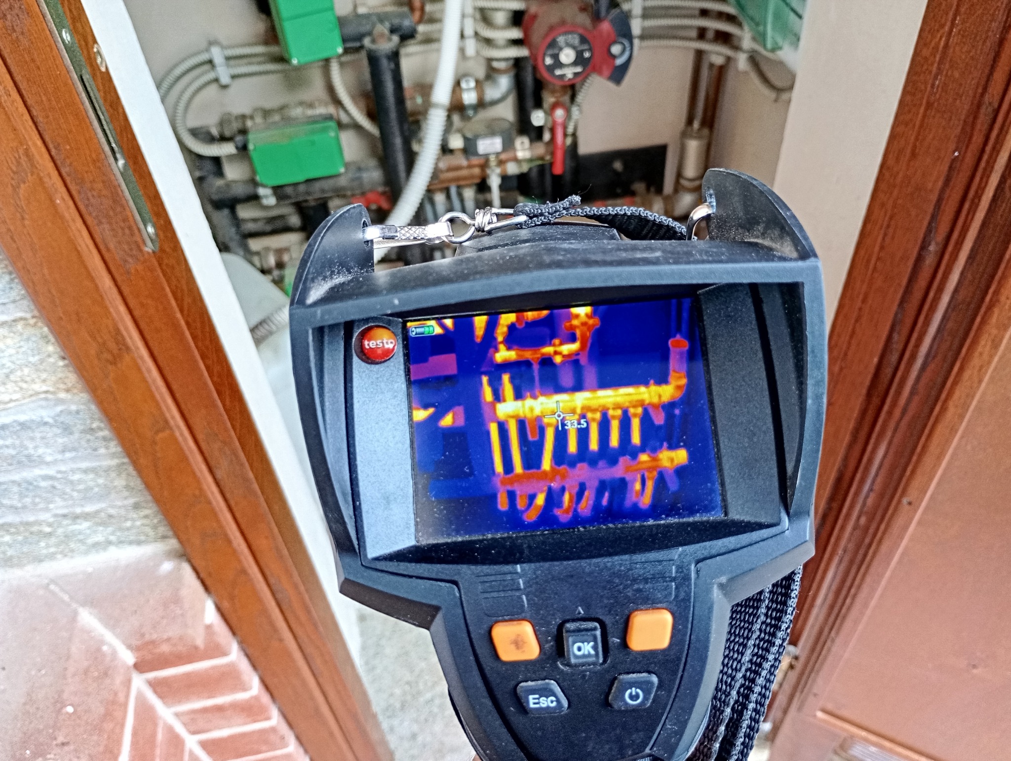 Termocamera usata per l’analisi dell’impianto